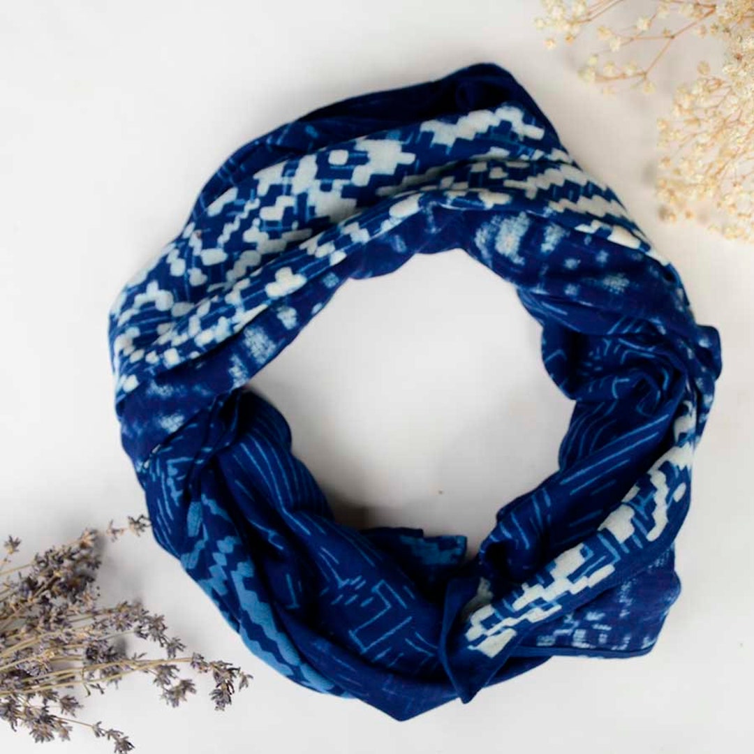 INDIGO and White Cotton Scarf, Geometric Print, Hand Woven Block Printed, Men Scarf, Unisex, Winter Wrap UZI SAMPLE - Etsy INDIGO and White Cotton Scarf, Geometric Print, Hand Woven Block Printed, Men Scarf, Unisex, Winter Wrap UZI SAMPLE - Etsy