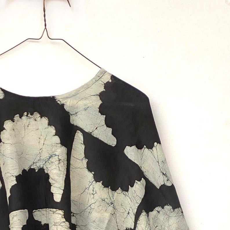 Black Box Crop Top Loose Fit Black Luxurious Blouse Beach Wear Plant