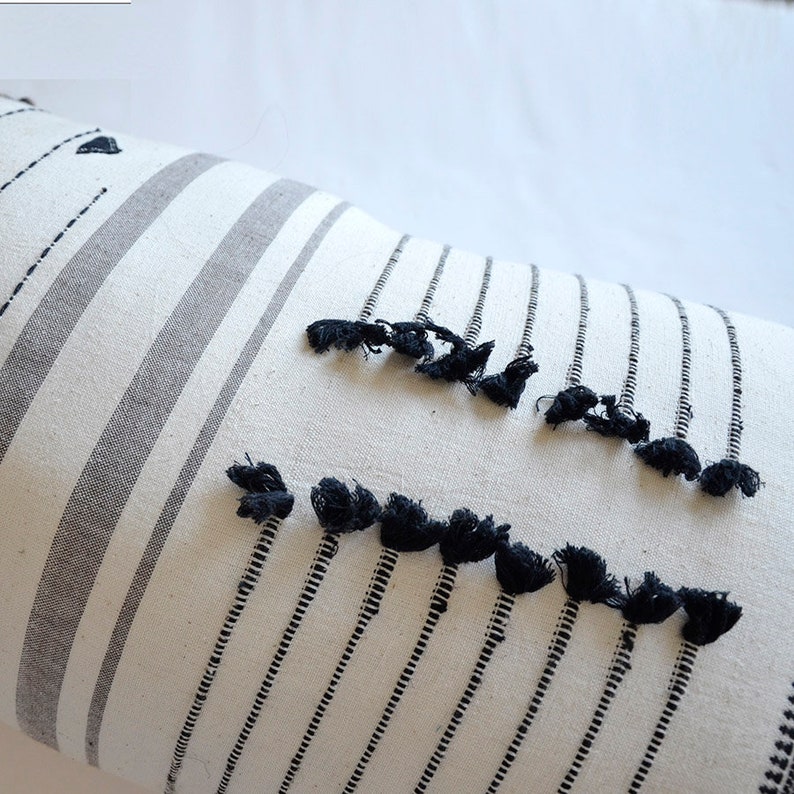 Ichcha Nomad Lumbar Pillow Cover - Thumbnail 3