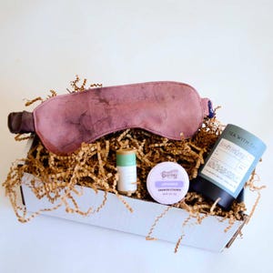 Self Care Gift Box, Valentine’s Day Pamper Set, Spa Relaxation Kit, Gifts for her - Care Package Gift Set