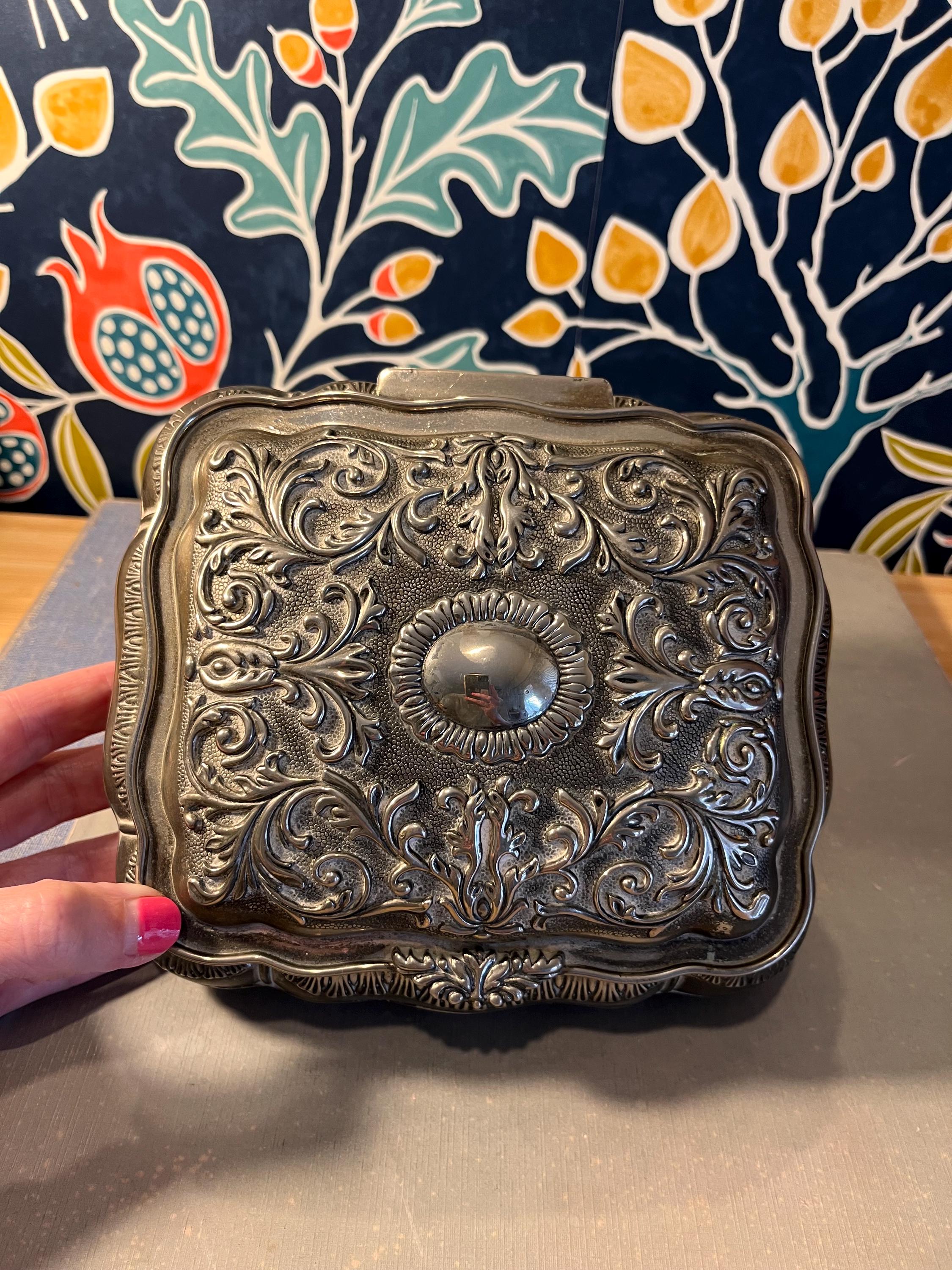 【GODINGER】 ビクトリアンのジュエリーボックス【シルバープレート】 Vintage Godinger silver plated box made in New York, 1994 | eBay