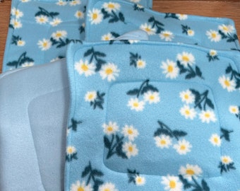 Eco Friendly Set of 4 Absorbent Potty Pads, 12in sq, Blue Daisies Print, Earth Friendly