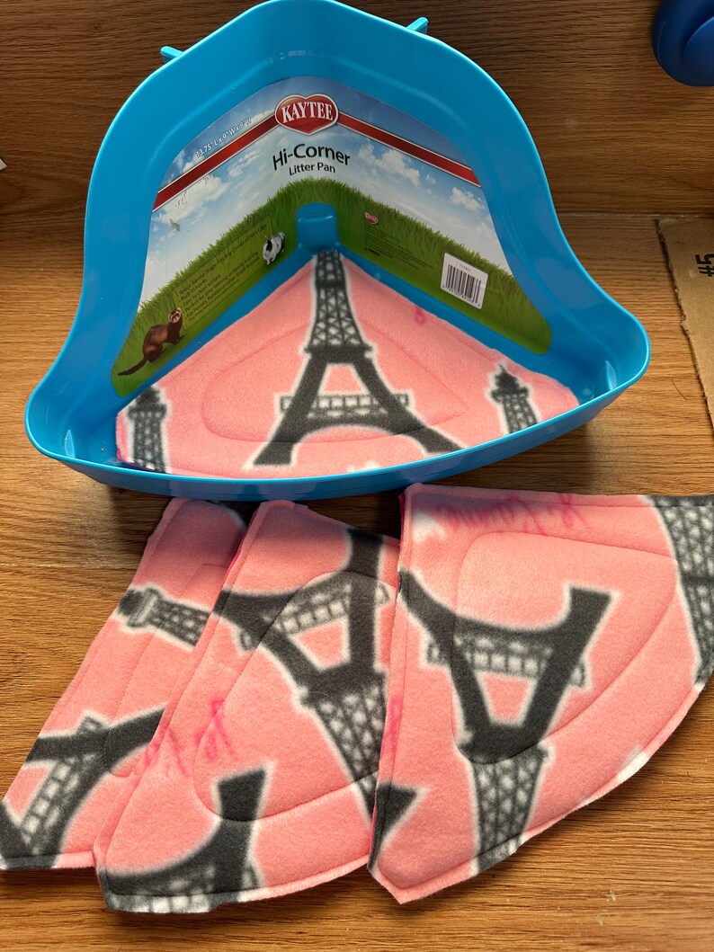 Corner Litter Pee Pads, Set of 4, Ready to ship, Eco Friendly, Eiffel Tower Print image 1