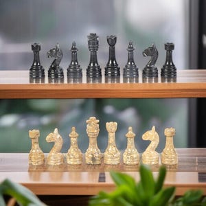 Handgefertigte Marmor Schachfiguren: Black & Coral, 3-Inch König