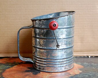 Vintage Flour Sifter Rustic Metal Bromwell Flour Sifter Farmhouse Cottage Kitchen Primitive Home Decor Baking Utensil.