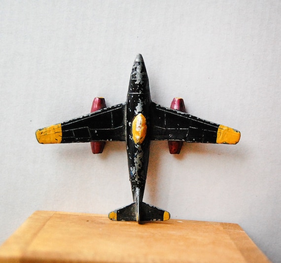 diecast ww2 airplanes