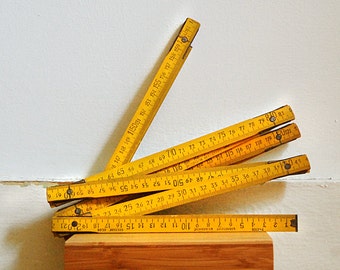 Vintage Yellow Wood Folding Ruler Carpenter Rustic Ruler Industrial Farmhouse Decor / Zig Zag From Germany in Metric 2 Meters