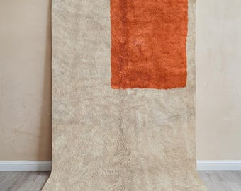 Handmade Wool Rug – Cream and Orange Minimalist Art Rug – Soft Modern Floor Decor with Fringe for Living Room or Studio