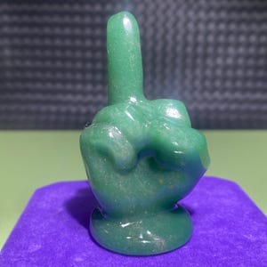 2.8inche Natural Aventurine crystal,hand carved Middle finger,home decor,crystal Middle finger specimen,crystal gift