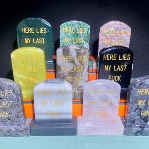 2.7&#39;&#39;+ Natural mix crystal,quartz crystal,Tombstone skull,Home Decoration,hand carved,crystal Tombstone,Crystal Gifts 1pc