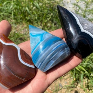 2.7&quot;+ Natural agate quartz,Quartz crystal flame,Home Decoration,hand carved,crystal flame healing,Crystal Gifts 1pc