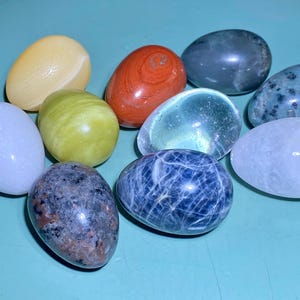 47mm Natural quartz crystal little egg,quartz crystal,egg skull,Home Decoration,hand carved,crystal egg,Crystal Gifts 1pc