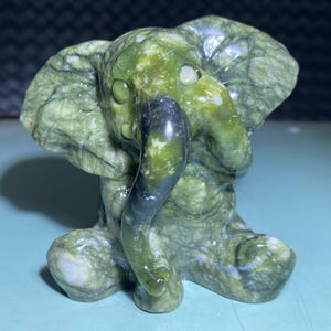 3.8&#39;&#39;+ Natural Green jade quartz,quartz crystal,elephant skull,Home Decoration,hand carved,crystal elephant,Crystal Gifts 1pc