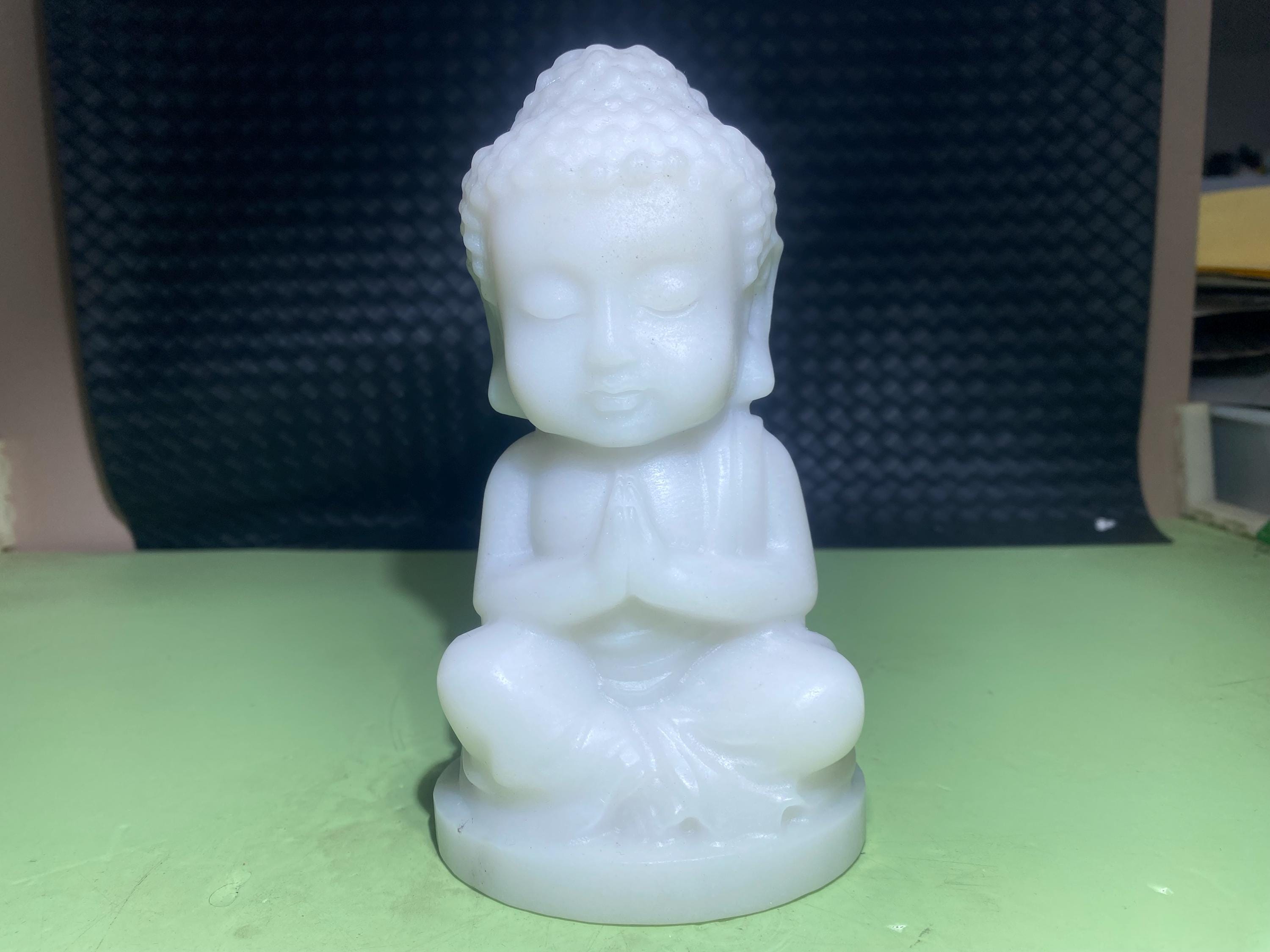 白翡翠仏像：手彫りクリスタル装飾（6.3インチ） - Etsy 日本