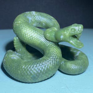 2.8&#39;&#39; Natural Green jade crystal,quartz crystal,Snake skull,Home Decoration,hand carved,crystal Snake,Crystal Gifts 1pc