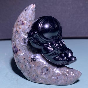 2.8"+ Natural Obsidian+Yooperlite crystal,quartz crystal,Astronaut skull,Home Decoration,hand carved,crystal Astronaut,Halloween gifts