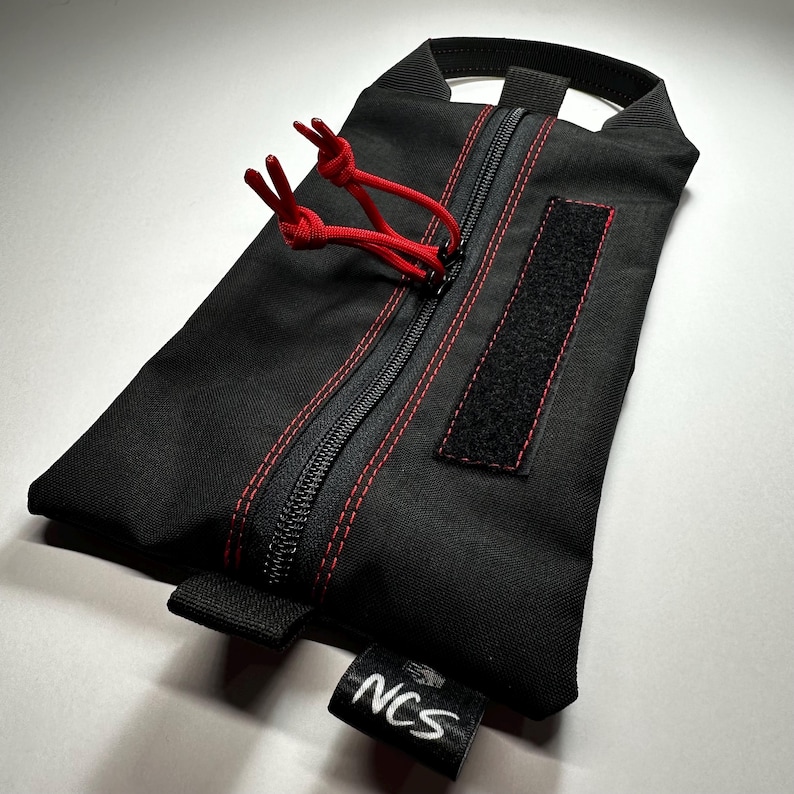 Black/Red thread
