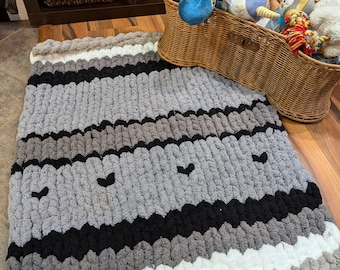 available - Hand-Knit Chunky Blanket (32"x45") – Cozy Throw, Home Decor Gift