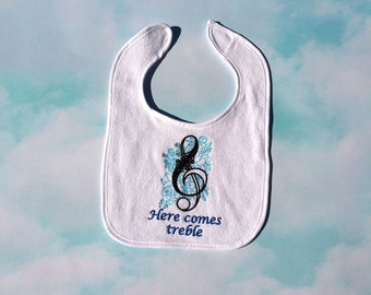 Musical baby bib. Embroidered baby bib. Gifts for baby. Baby shower gift. Infant bib with musical text. Bibs for babies. Customize. KBD420