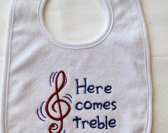 Musical baby bib. Embroidered baby bib. Gifts for baby. Baby shower gift. Infant bib with musical text. Bibs for babies. Customize. KBD420