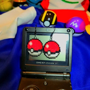 Pixilart - Pokeball by ShiestGuy