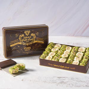 Cafer Erol 1807 - Fillet Pistachio-Covered Hazelnut Paste Paşa Sarma Roll Turkish Delight Medium Retro Tin - 1075g (Free Shipping)
