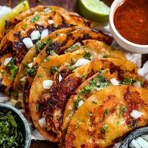 Authentiek slowcooker Birria-taco'srecept pdf | Smaakvolle Mexicaanse rundvleestaco's | Eenvoudig af te drukken crockpotdiner