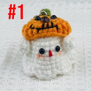 Crochet Ghost Keychain Halloween Gift – Handmade Amigurumi Bag Charm, Cute Ghost Plush, Spooky Kawaii Key Ring, Buy 2 Get 1 Free