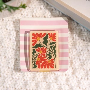 Floral Magnetic Kindle Grip: Acrylic Resin E-Reader Holder