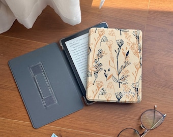 Floral Kindle Paperwhite 12th Gen Cover: Magnetic/Clear Back Case