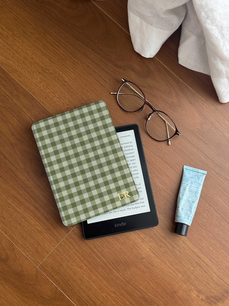 Simple Gingham Detachable Magnetic Kindle Case with Strap Kindle Paperwhite 12th 7'' Cover Kobo Clara BW Case Auto Wake/Sleep Gift for her
