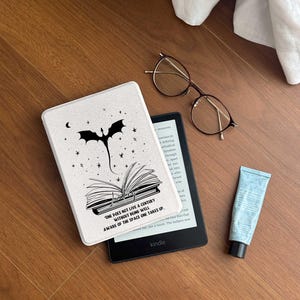 Dragon Fourth Wing Kindle Paperwhite 12th Cover Kobo Clara Color BW Auto Wake/Sleep Clear/Magnetic Back Kindle Case with Strap Gift for her