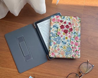 Blühende Blume Kindle Paperwhite 12th 7 Hülle Kobo Clara Farbe BW Auto Wake/Sleep Klar/Magnetic Back Kindle Hülle mit Gurt Geschenk für Sie
