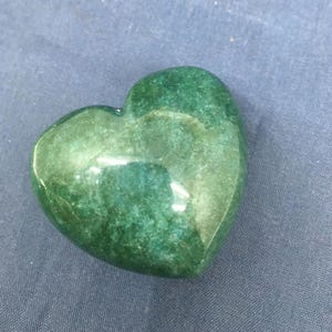 Bomboniere per matrimonio Cuori/ Regalo di San Valentino a forma di cuore per lui o lei/ Cuore per marito e moglie/ Cuori di giada/ Forma di cuore 3D intagliata a mano