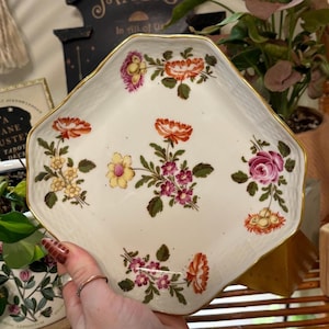 Antique Richard Girori floral plate dish from Italy