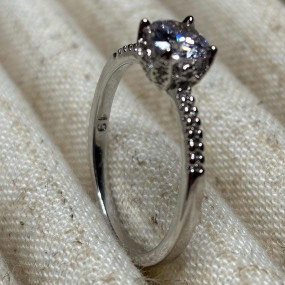 Sterling Silver Solitaire Ring - image 9