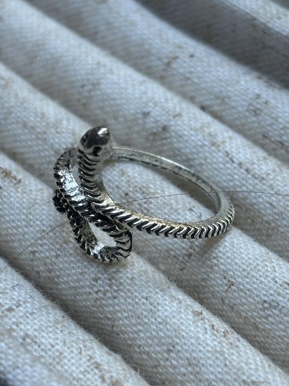 Silver Snake Ring Size 7 - image 4