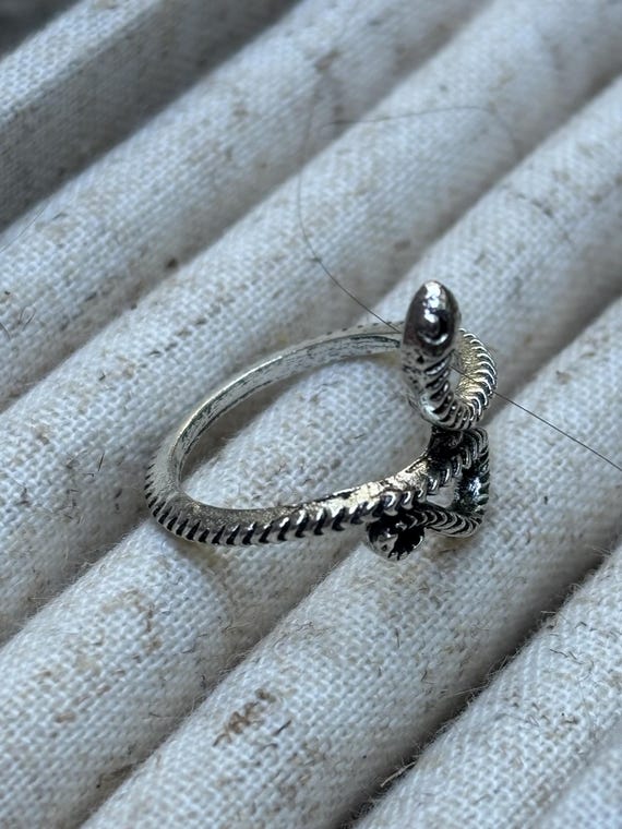 Silver Snake Ring Size 7 - image 3