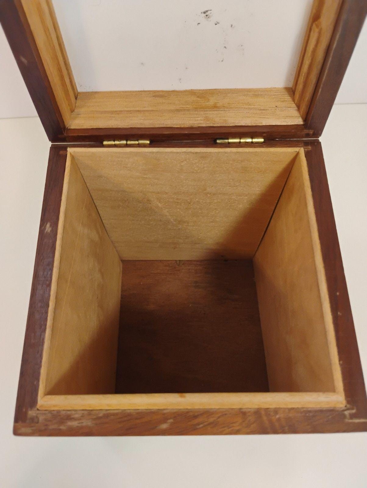Vintage Decatur Industries DECO USA Walnut Humidor Cigar Box