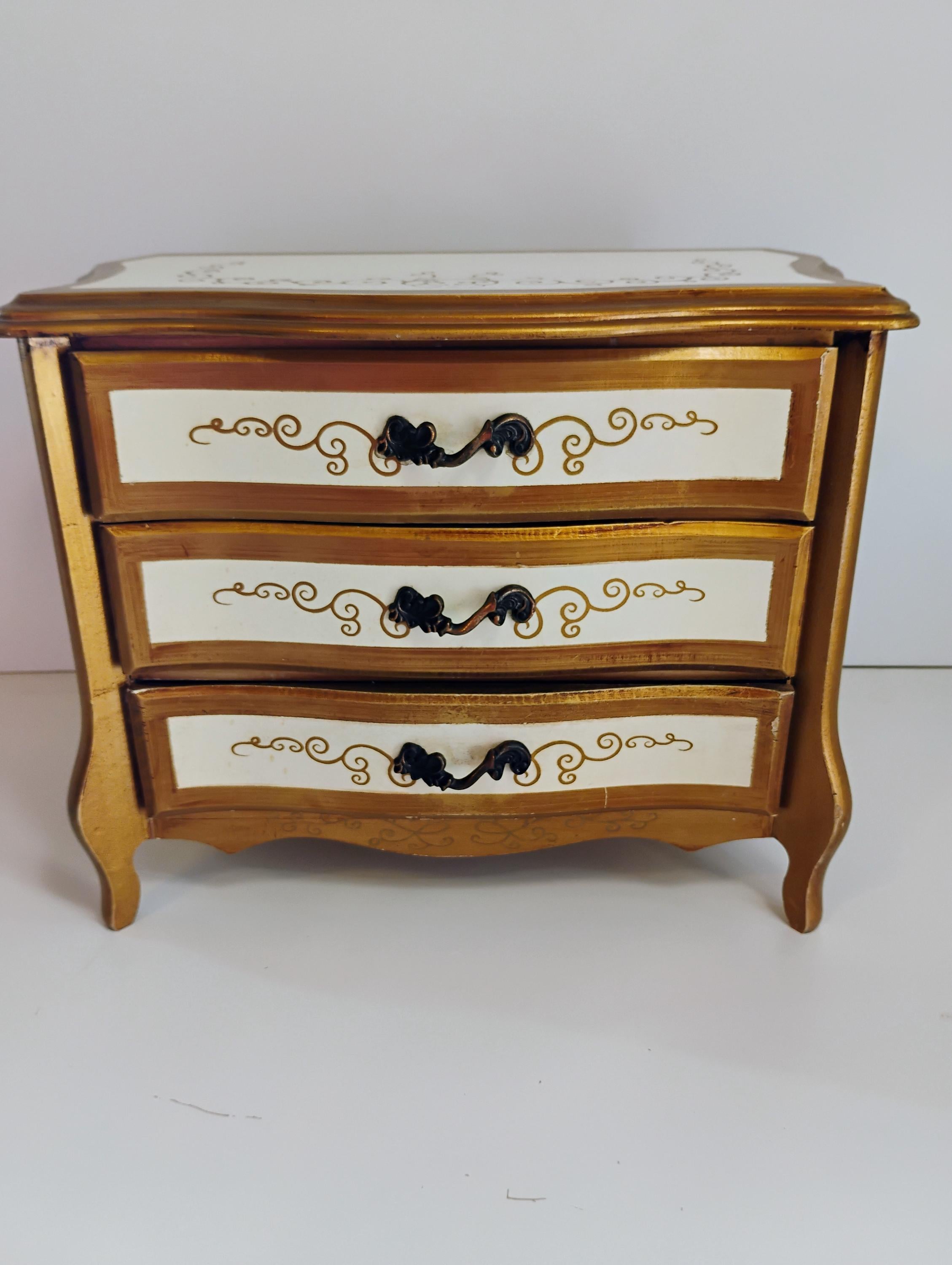 Florentine 3-drawer wood jewelry / music box