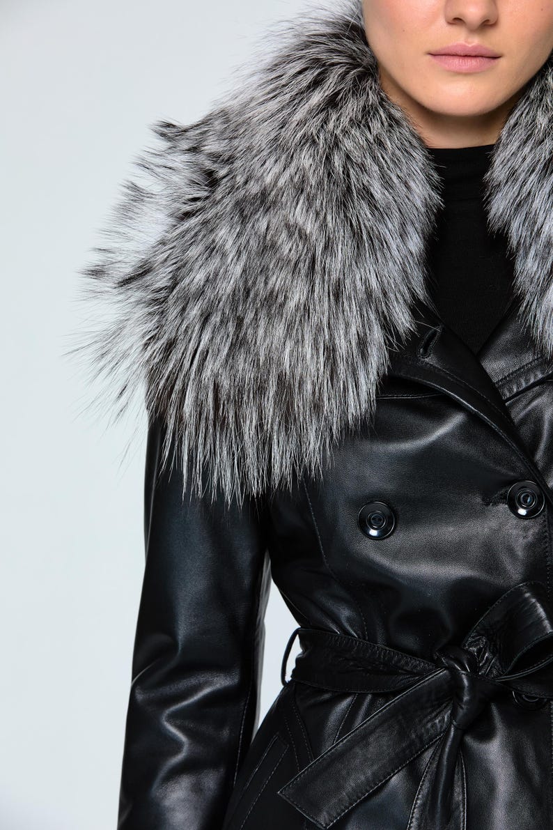 Elegant black peacoat jacket with soft fur collar and luxury tailoring


High-end women’s leather outerwear handmade in Istanbul atelier


Classic black leather winter trench coat with feminine fitted design


Luxury lambskin jacket with warm fur collar for winter fashion styling


Timeless women’s leather peacoat featuring premium craftsmanship and elegant details


Handmade Turkish leather coat for women with refined luxury winter aesthetic