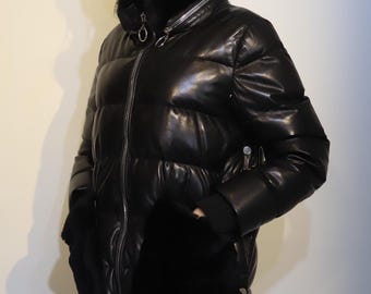 Chaqueta de motociclista acolchada de invierno de cuero genuino negro hecha a mano: abrigo de moto para mujer