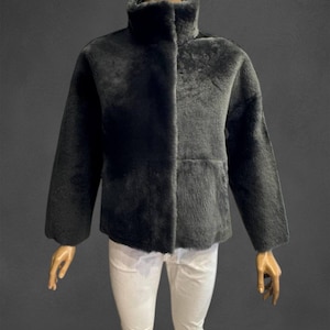Handmade Reversible Lambskin Shearling Jacket: Luxury Turkish Fur Coat