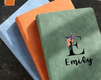 Libreta personalizada, diario con portalápices, agenda a medida con monograma floral y nombre, bloc de notas de viaje, regalo de cumpleaños, regalo para ella