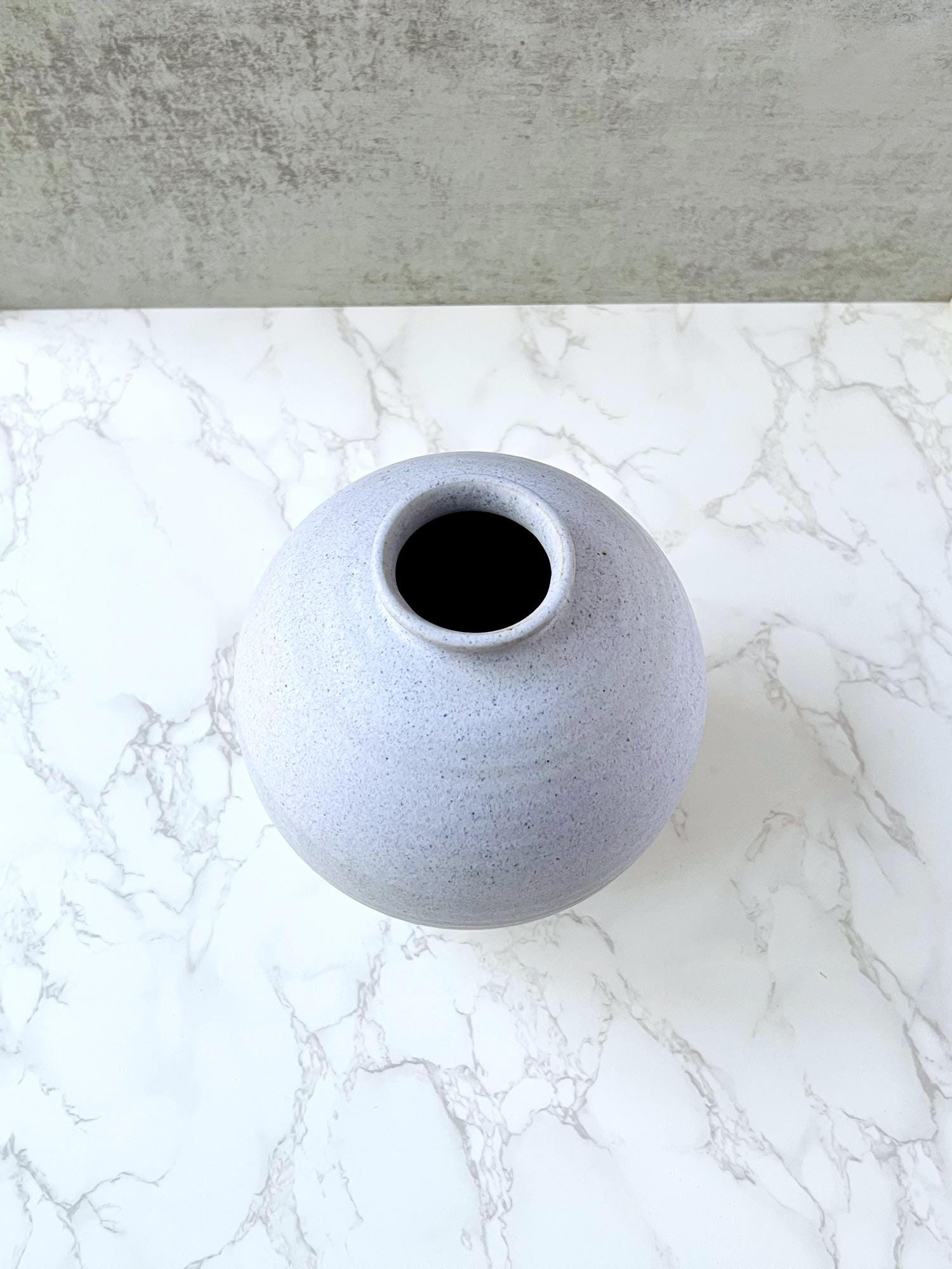 Vintage Gary Kosmas Pottery Vase - Handmade Lavender Ceramic display picture 1