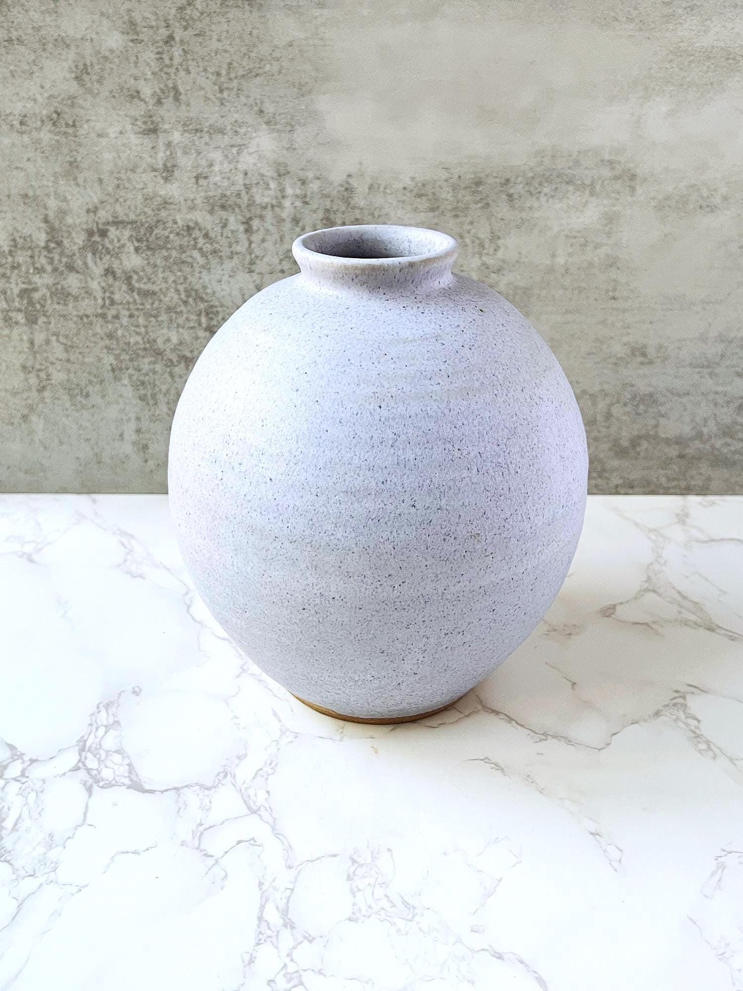 Vintage Gary Kosmas Pottery Vase - Handmade Lavender Ceramic display picture 1