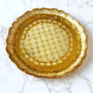 Vintage Italian Florentine Tray - Round Gold Gilt Toleware, Made in Italy Vanity Tray or Coffee Table Display Accent