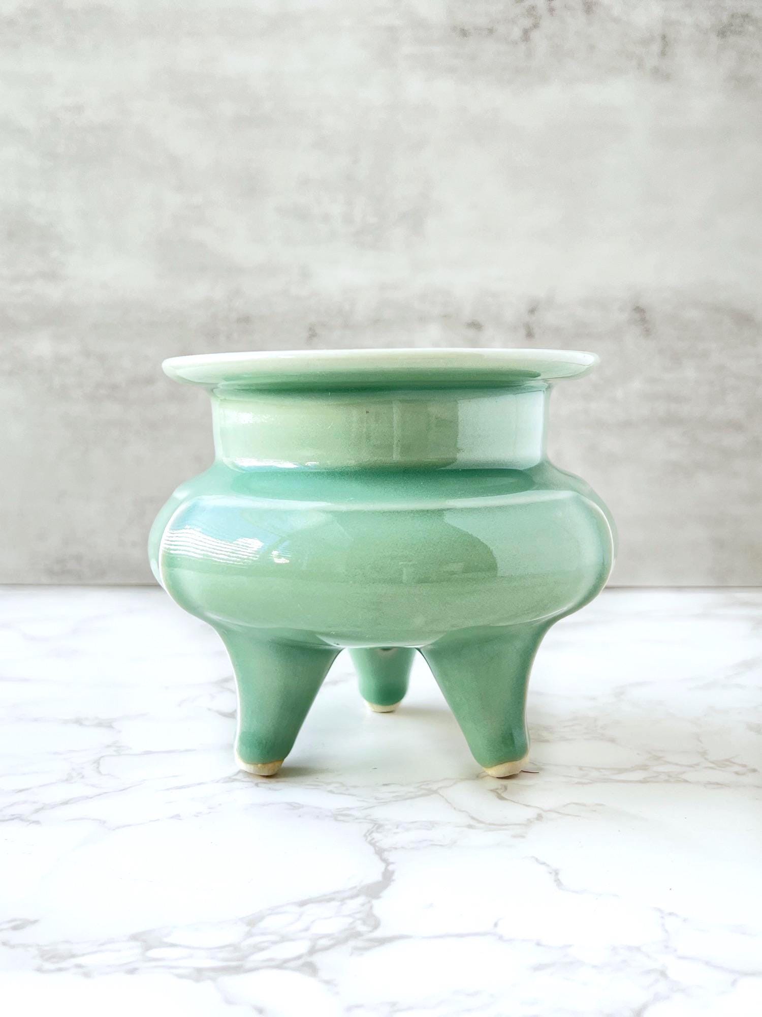 ヴィンテージ中国青磁香炉：小さな緑色の陶器製三脚香炉 - Etsy 日本