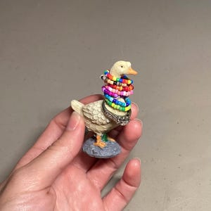 2.5 Inch Tall Micro Resin Desk Goose Ring Holder
