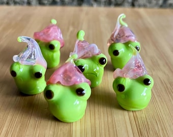Mini-Glasfrosch – Handgefertigter Frosch mit Blüte - Blütenfrosch